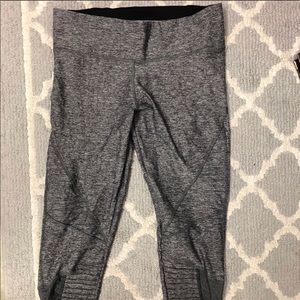 Pink cropped leggings